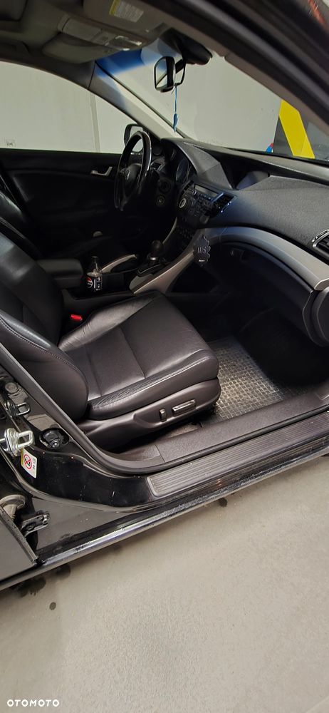 Honda Accord 2.0 Executive Nav - 15