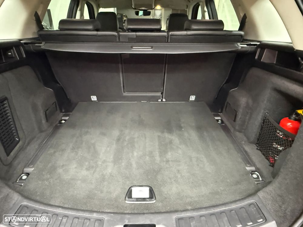 Land Rover Discovery Sport P300e - 50
