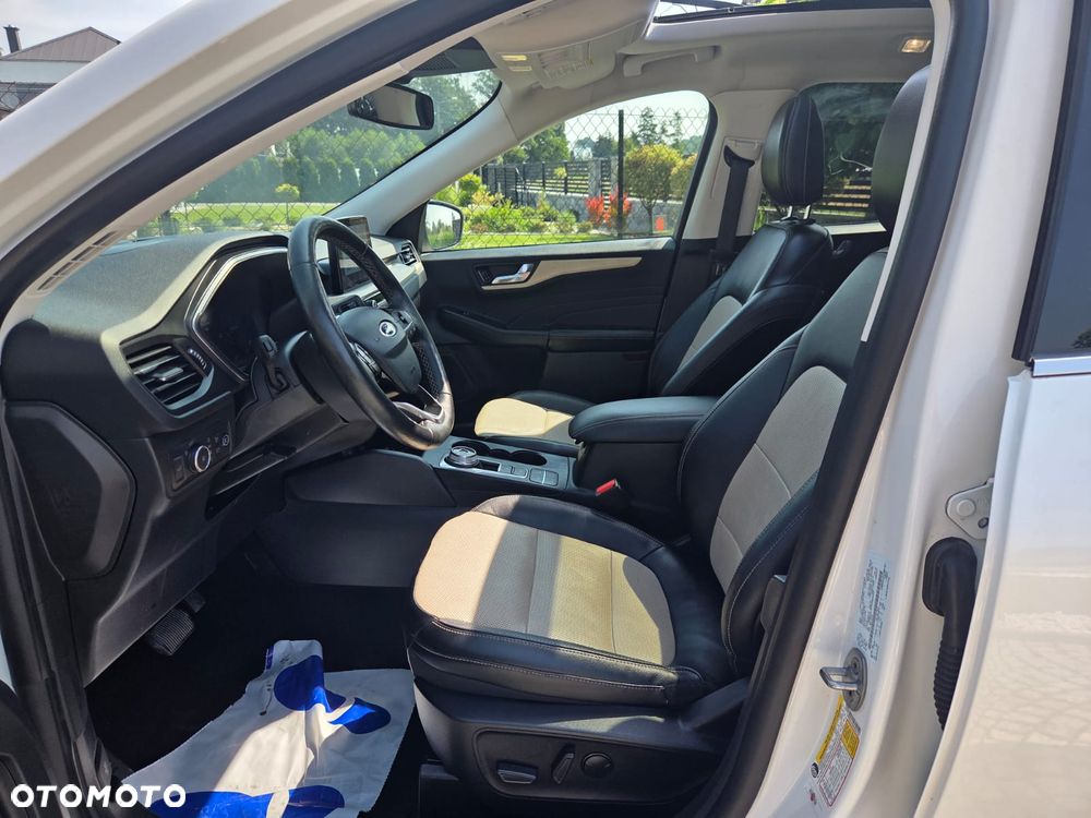 Ford Kuga 2.0 EcoBoost 4x4 Titanium - 33