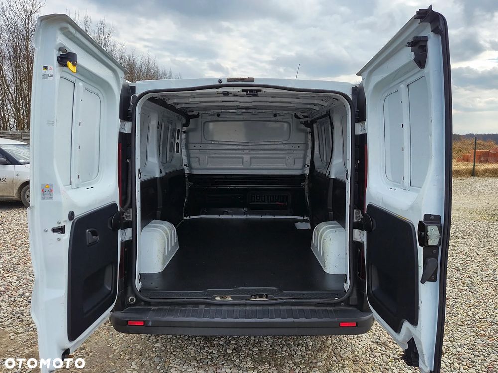 Opel Vivaro - 18
