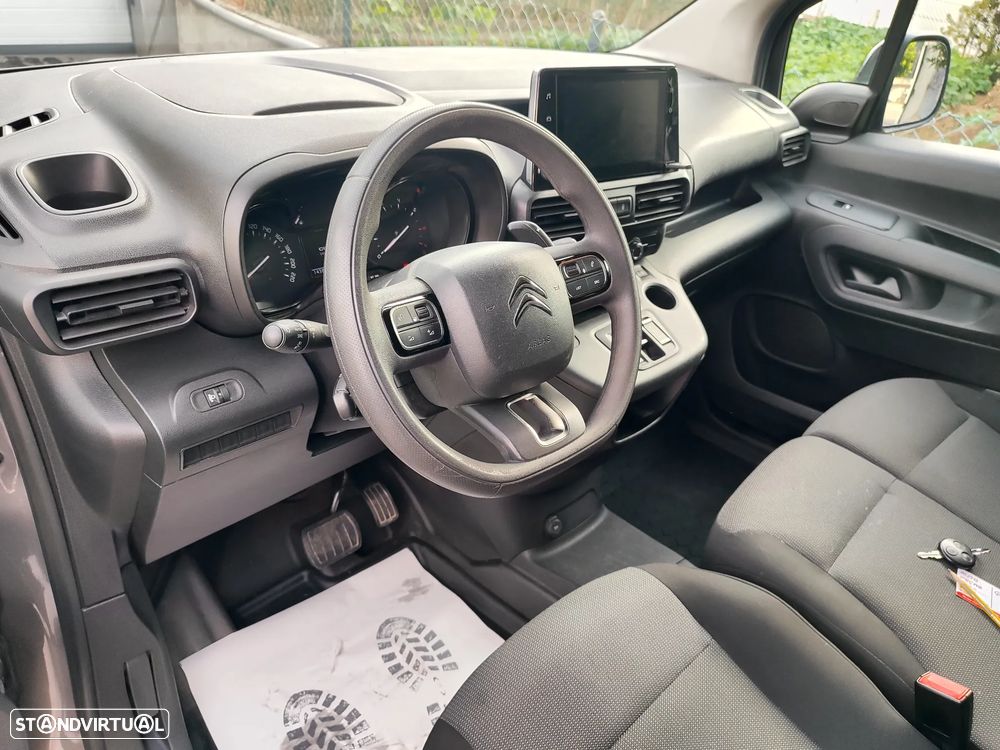 Citroën Berlingo 3 lug Automática 130 CV full extras - 22