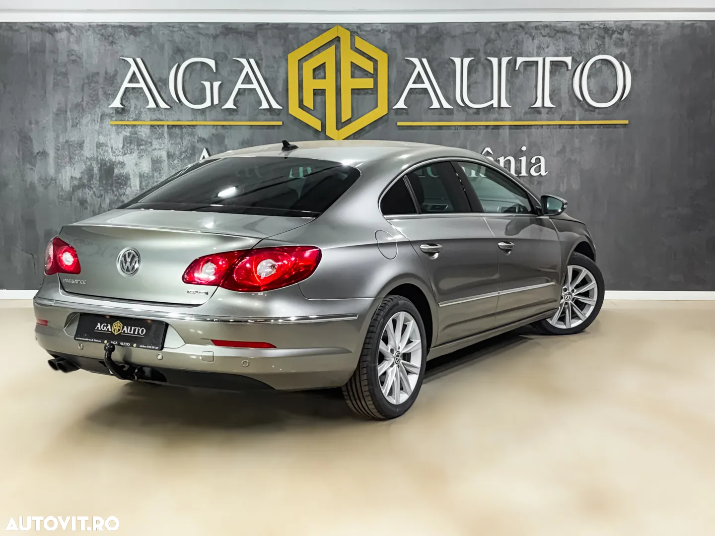 Volkswagen Passat - 4