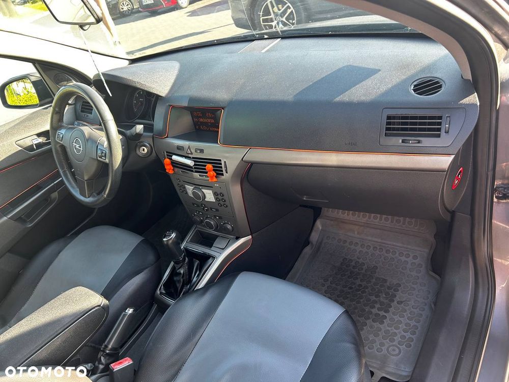 Opel Astra 1.9 CDTI DPF Edition - 12