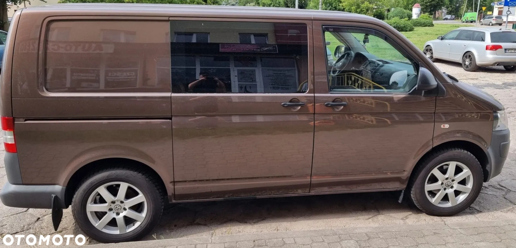 Volkswagen Transporter T5 - 2
