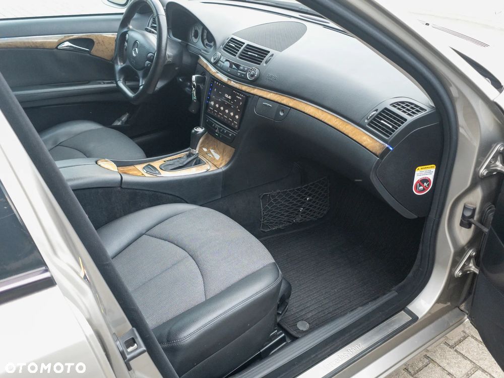 Mercedes-Benz Klasa E 220 CDI Automatik Avantgarde DPF - 14