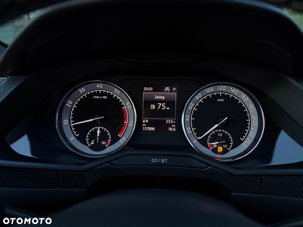 Skoda Superb 1.8 TSI Sportline DSG - 35