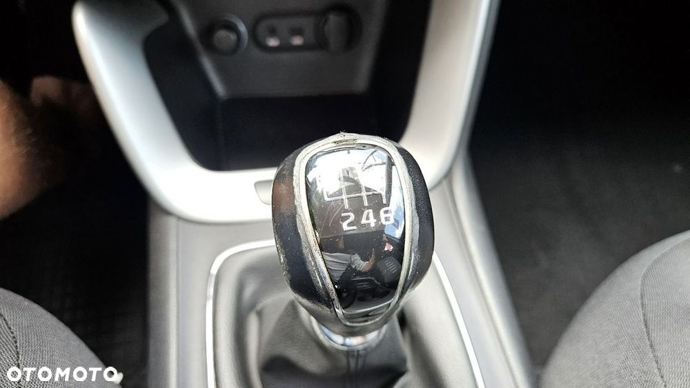 Kia Ceed 1.6 CRDi 128 Dream Team Edition - 37