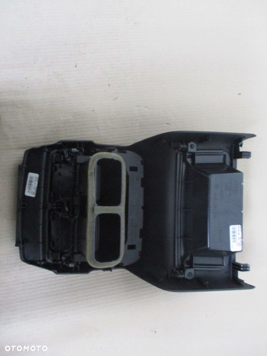 NAWIEW TYLNY TUNEL AUDI Q7 4M 4M0863300 2017 - 2