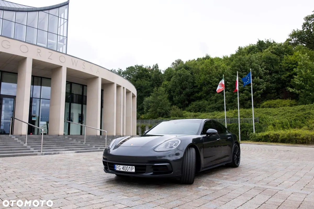 Porsche Panamera 4S - 2