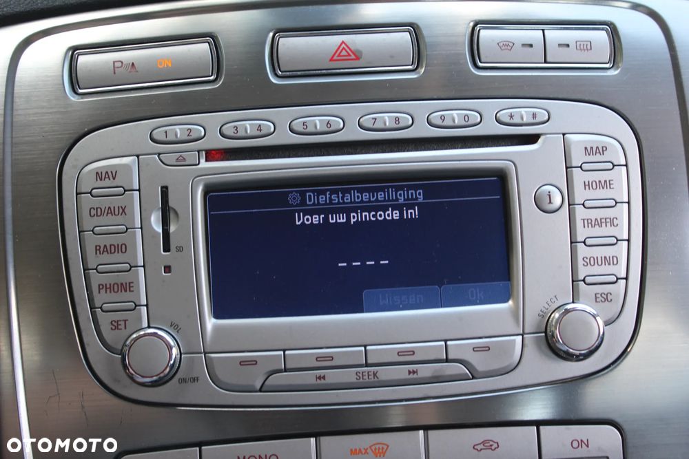 Ford Mondeo - 32