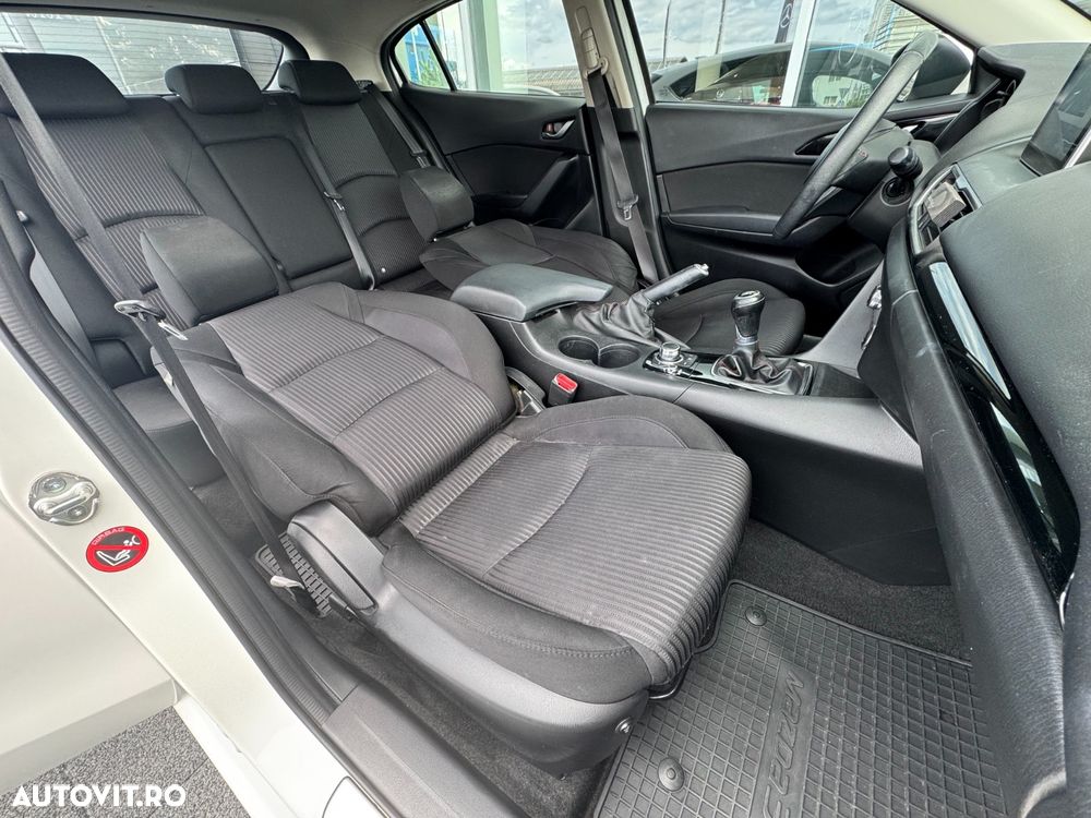 Mazda 3 - 17