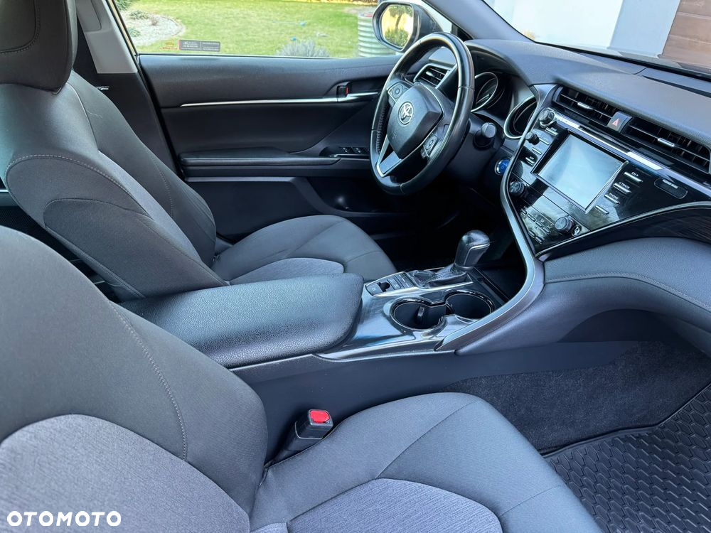 Toyota Camry 2.5 Hybrid Comfort CVT - 13
