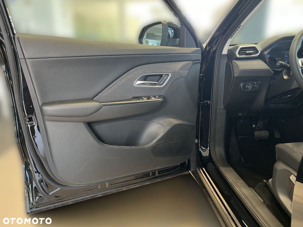MG ZS Hybrid+ - 11