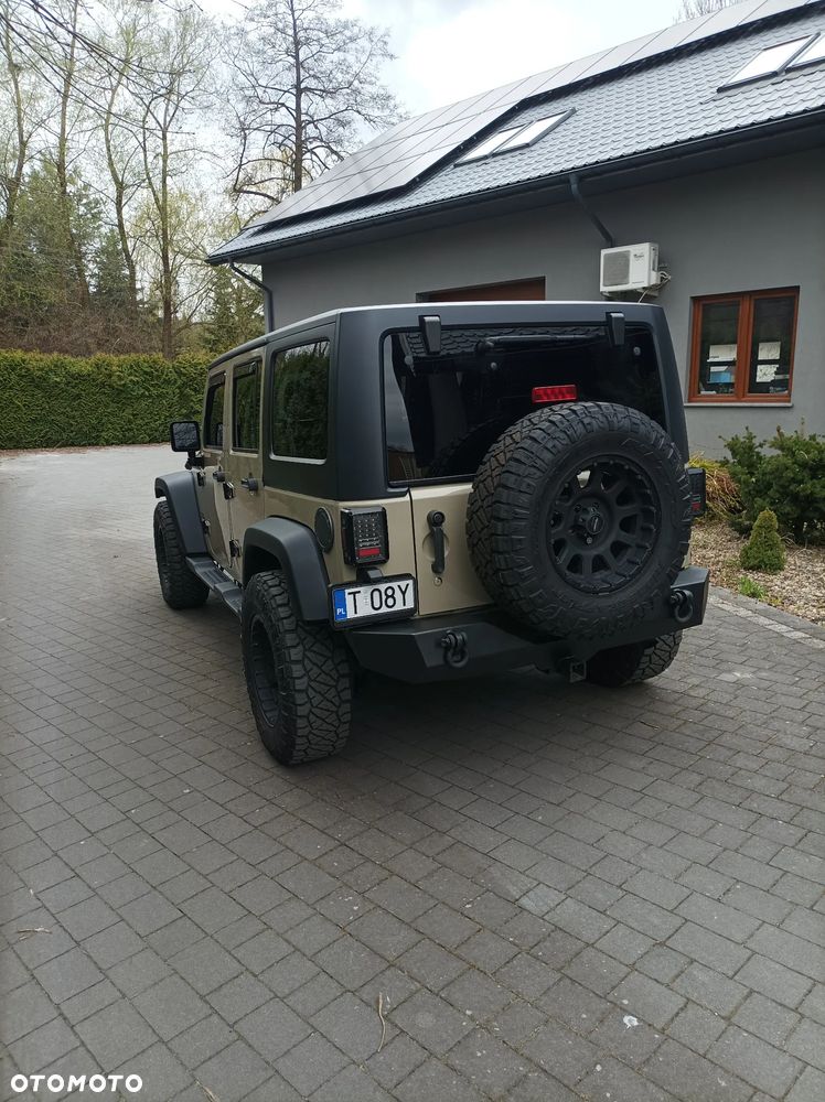 Jeep Wrangler 3.6 Unlim Sahara - 3