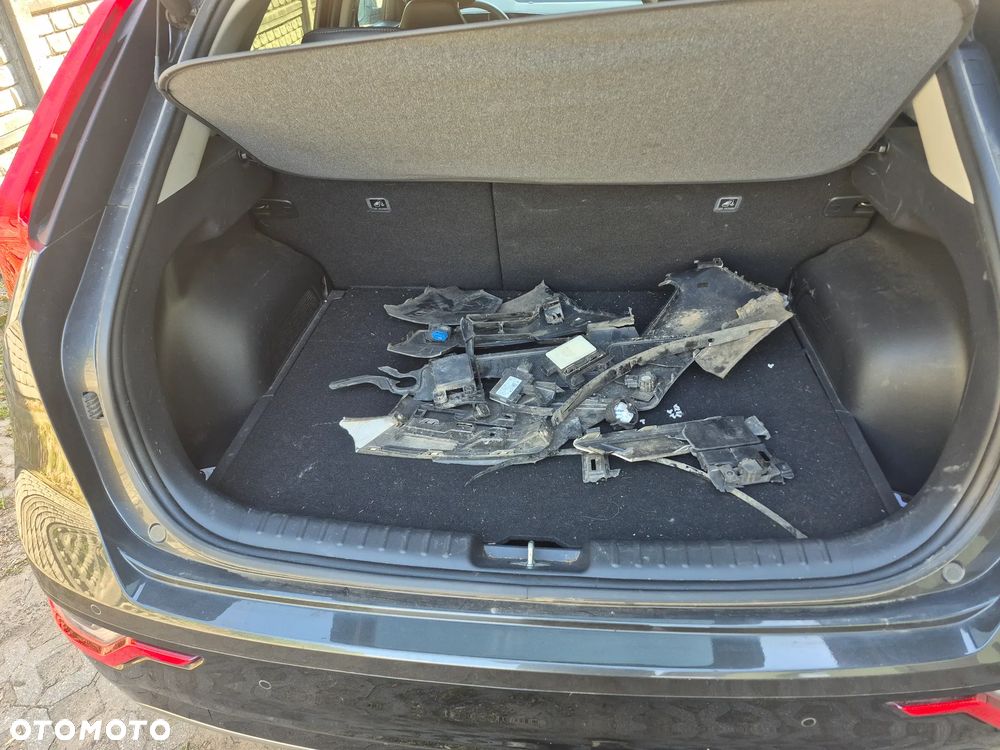 Kia Niro 64kWh L - 12