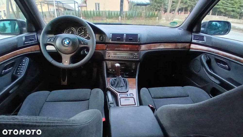 BMW Seria 5 525i - 23