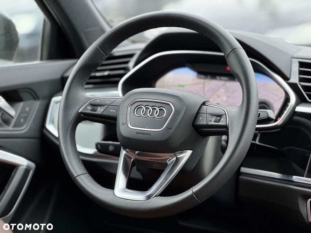 Audi Q3 Sportback - 14