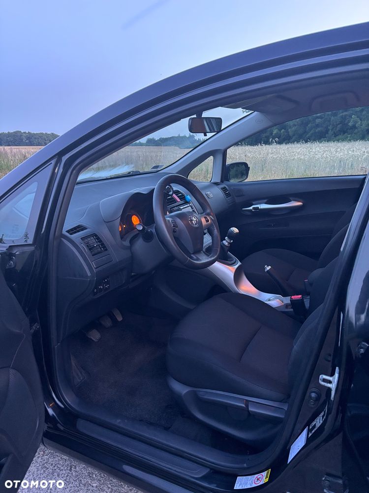 Toyota Auris 1.6 Valvematic Edition - 9