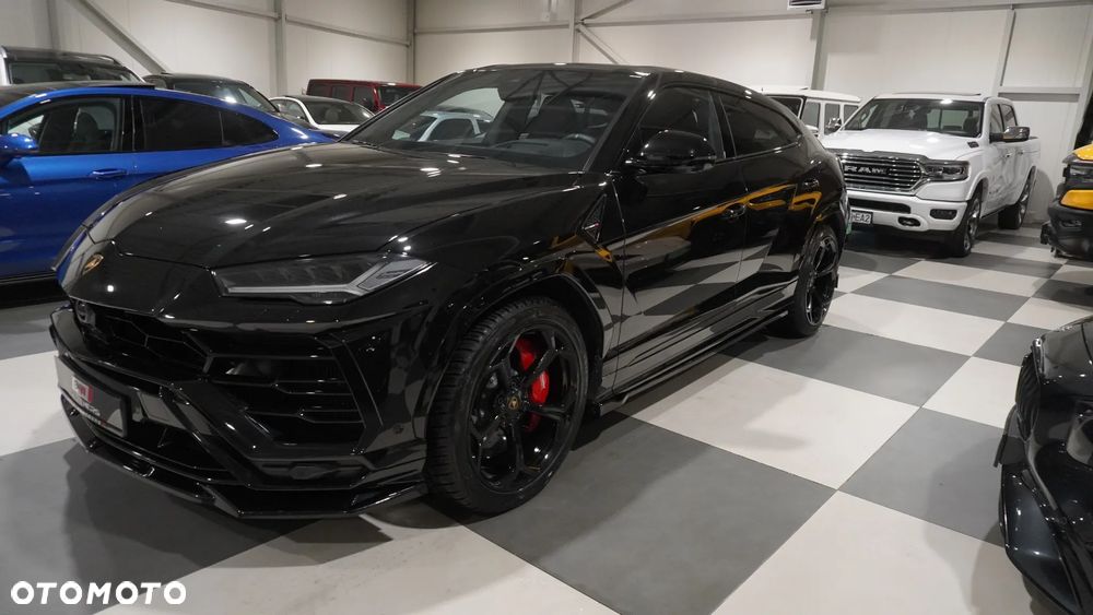 Lamborghini Urus - 13