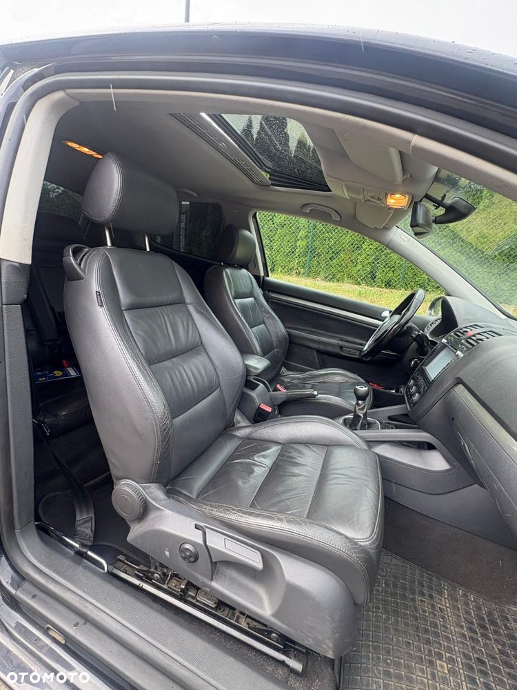 Volkswagen Golf 2.0 FSI Comfortline - 16