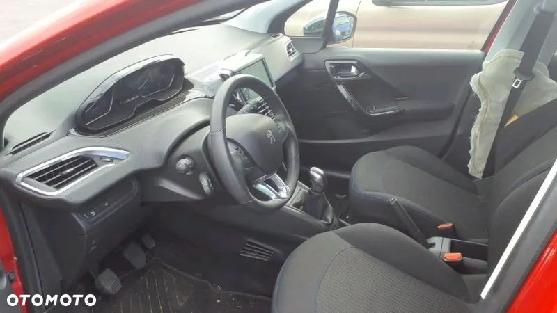 Peugeot 208 PureTech 82 Stop & Start Signature - 5