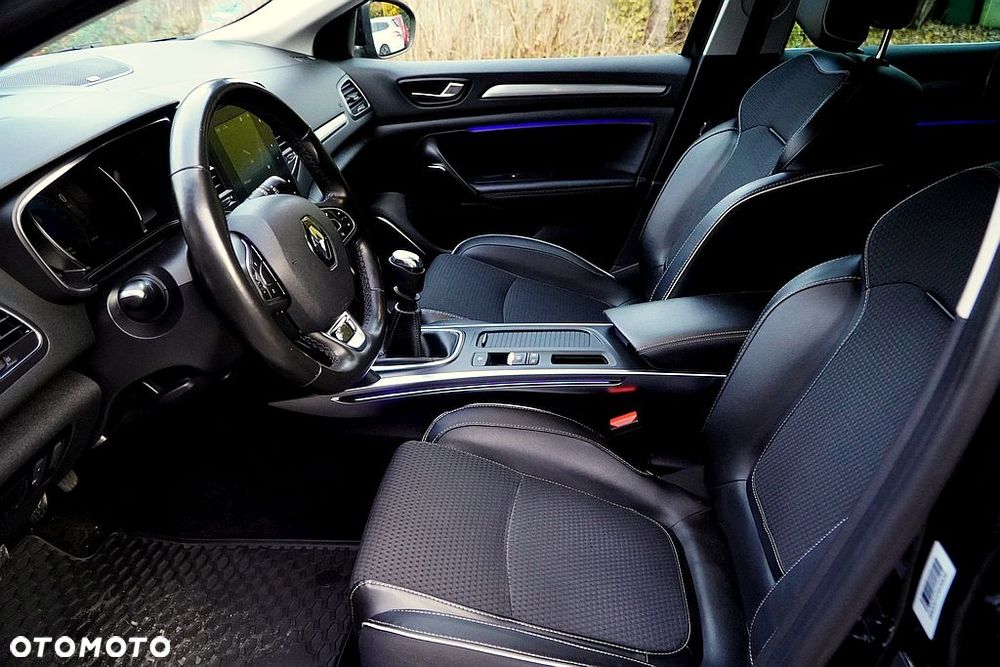 Renault Megane ENERGY dCi 130 BOSE EDITION - 37