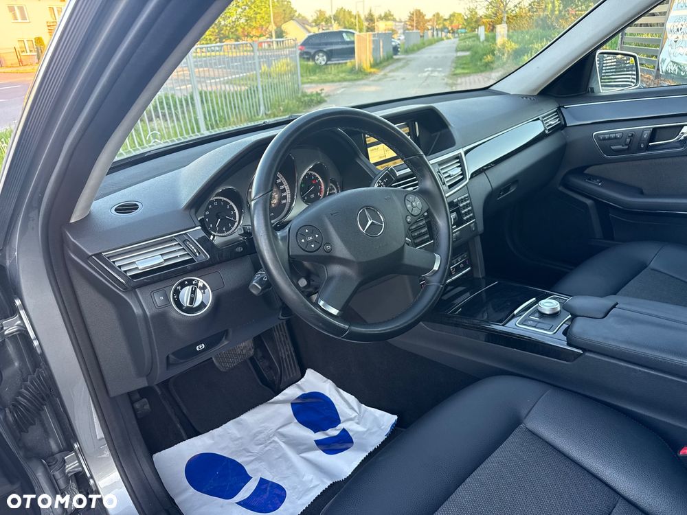 Mercedes-Benz Klasa E 350 4Matic 7G-TRONIC Avantgarde - 24