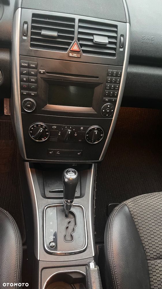 Mercedes-Benz Klasa A 180 CDI Autotronic Avantgarde - 12