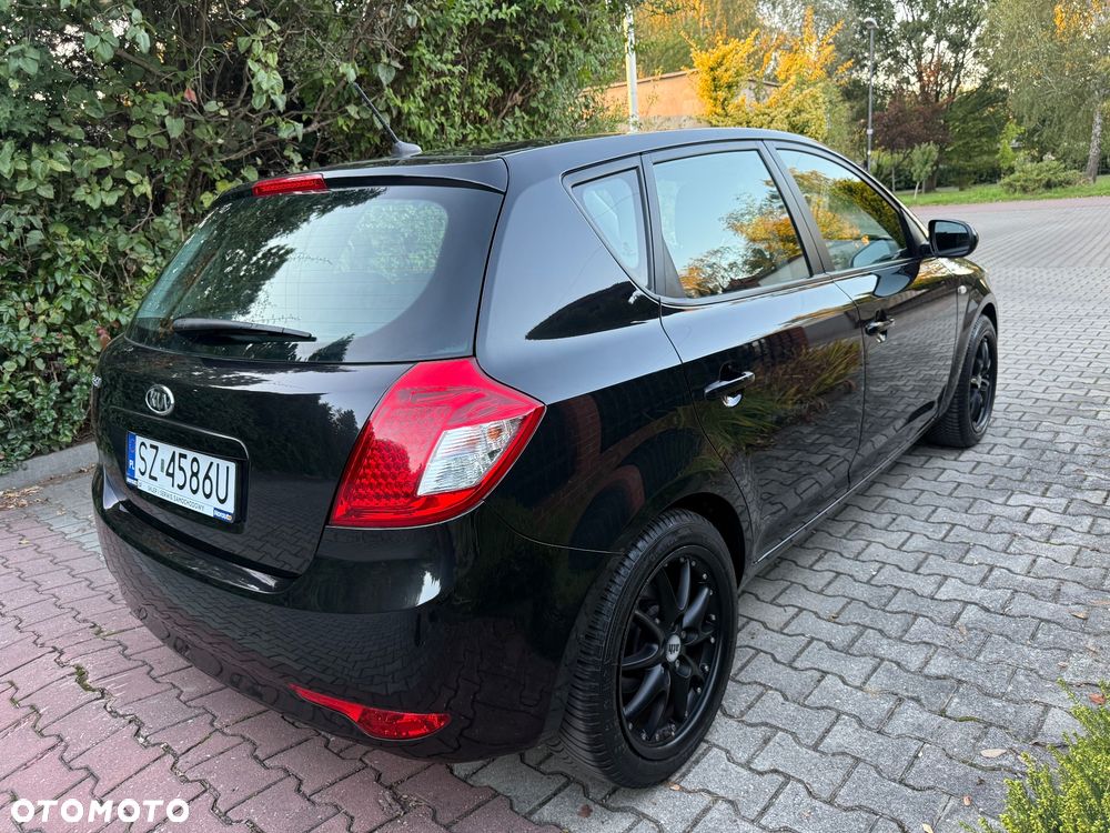 Kia Ceed 1.6 CVVT ISG Vision - 4