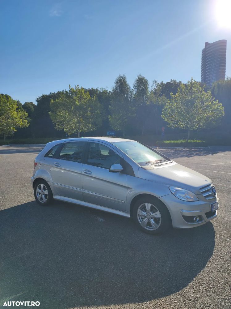 Mercedes-Benz B 180 CDI - 2