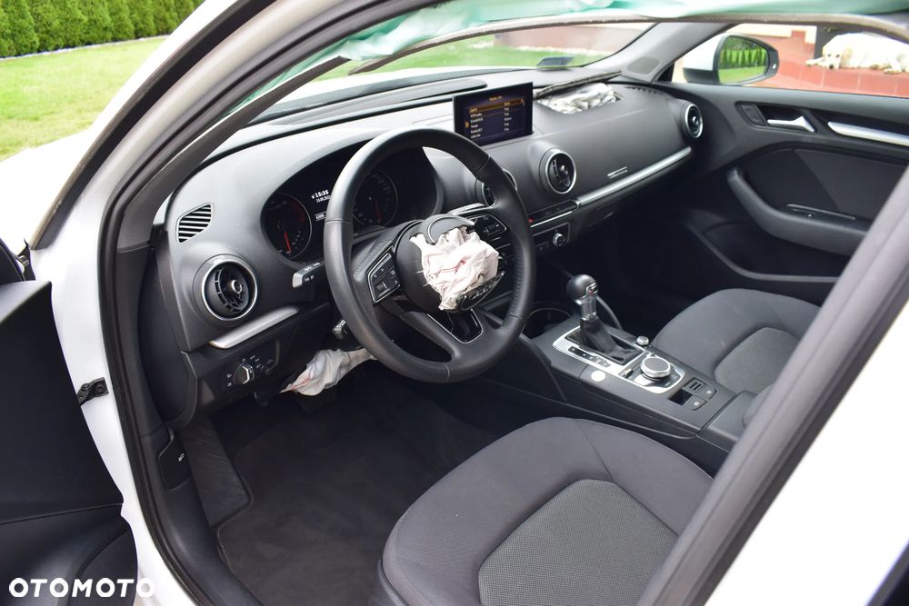 Audi A3 Sportback 1.5 TFSI S tronic - 9
