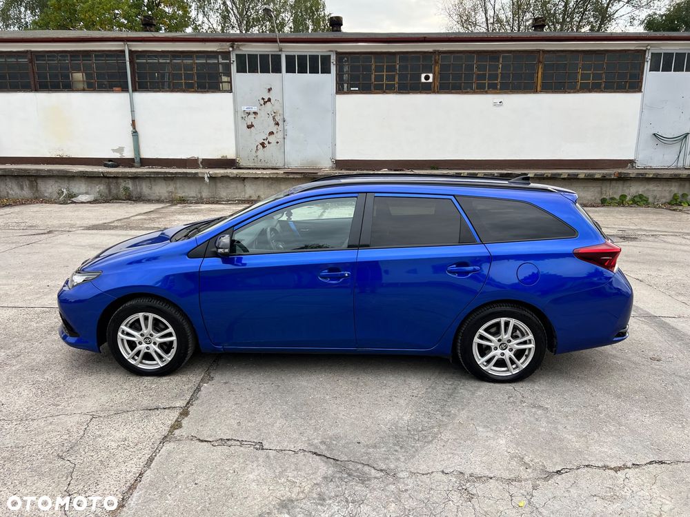 Toyota Auris 1.8 HSD Luna - 7