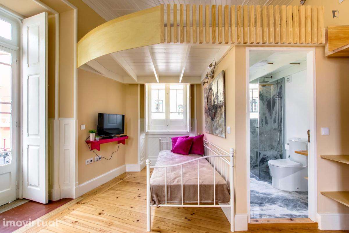 Estúdio - localizado em Montes Claros Coimbra - Grande imagem: 4/20