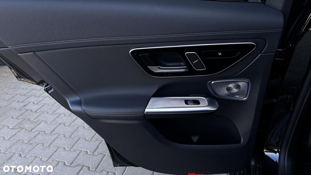 Mercedes-Benz GLC - 27