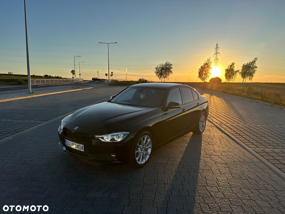 BMW Seria 3 320i - 31
