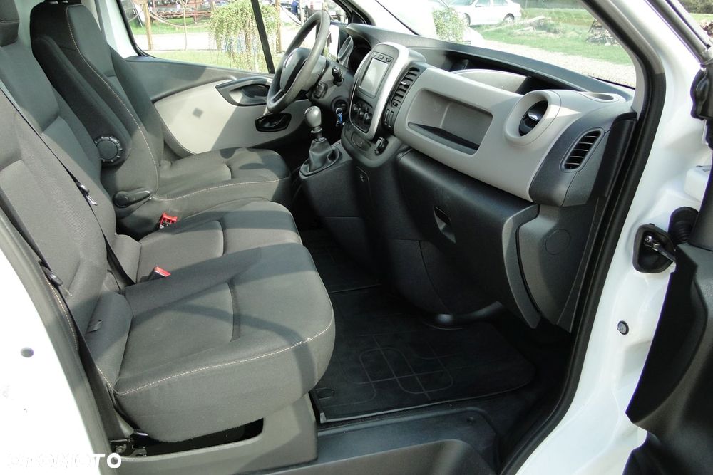 Renault Trafic - 11