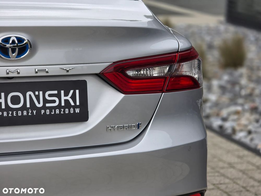 Toyota Camry 2.5 Hybrid Comfort CVT - 18