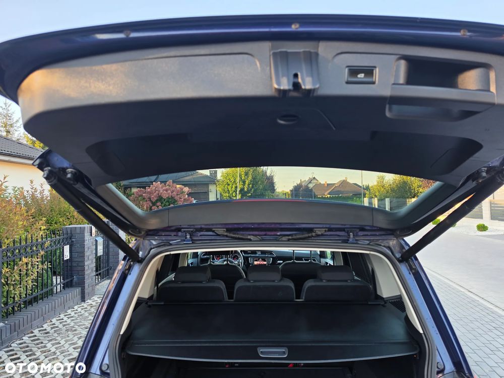 Volkswagen Touran 2.0 TDI BMT Comfortline - 22
