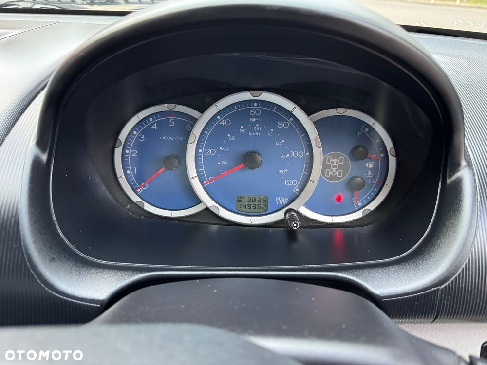 Mitsubishi L200 - 14