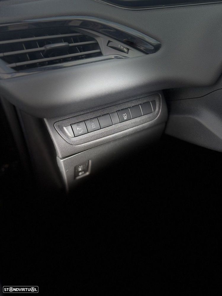 Peugeot 208 1.2 PureTech Active - 20