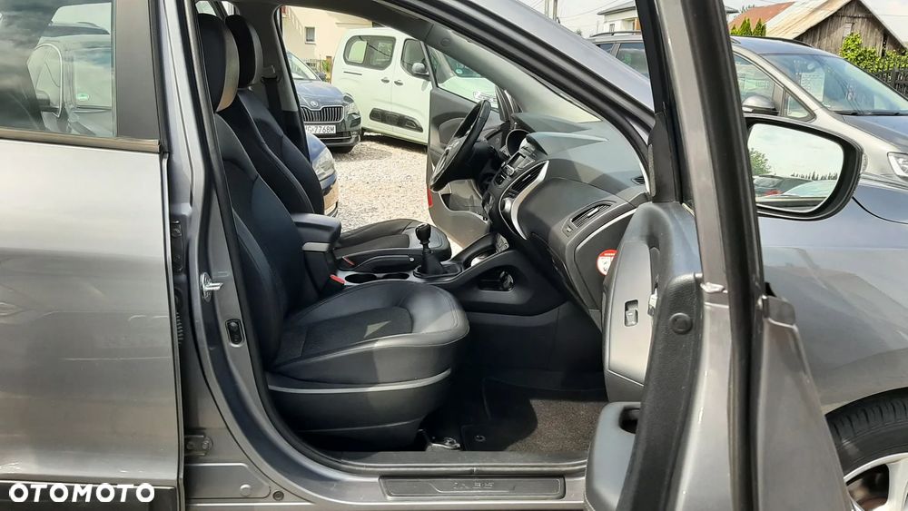 Hyundai ix35 2.0 CRDi 2WD Trend - 16