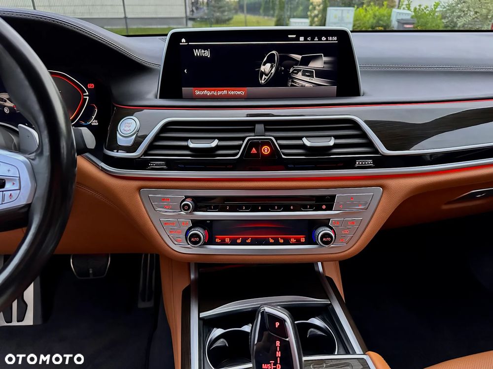 BMW Seria 7 740d xDrive mHEV - 24