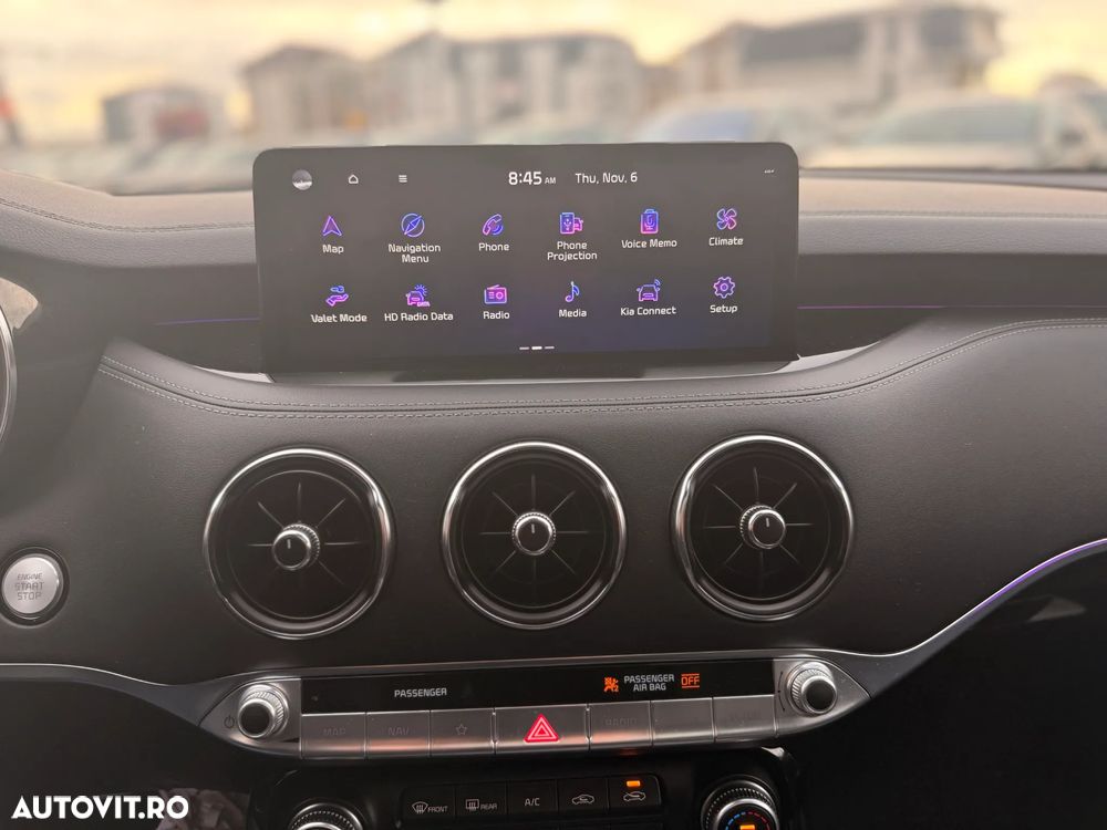 Kia Stinger 3.3 T-GDI 8AT AWD GT - 8