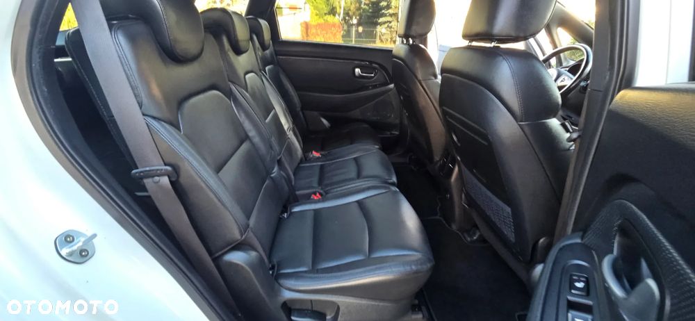 Kia Carens 1.7 CRDi 141 ISG Vision - 36