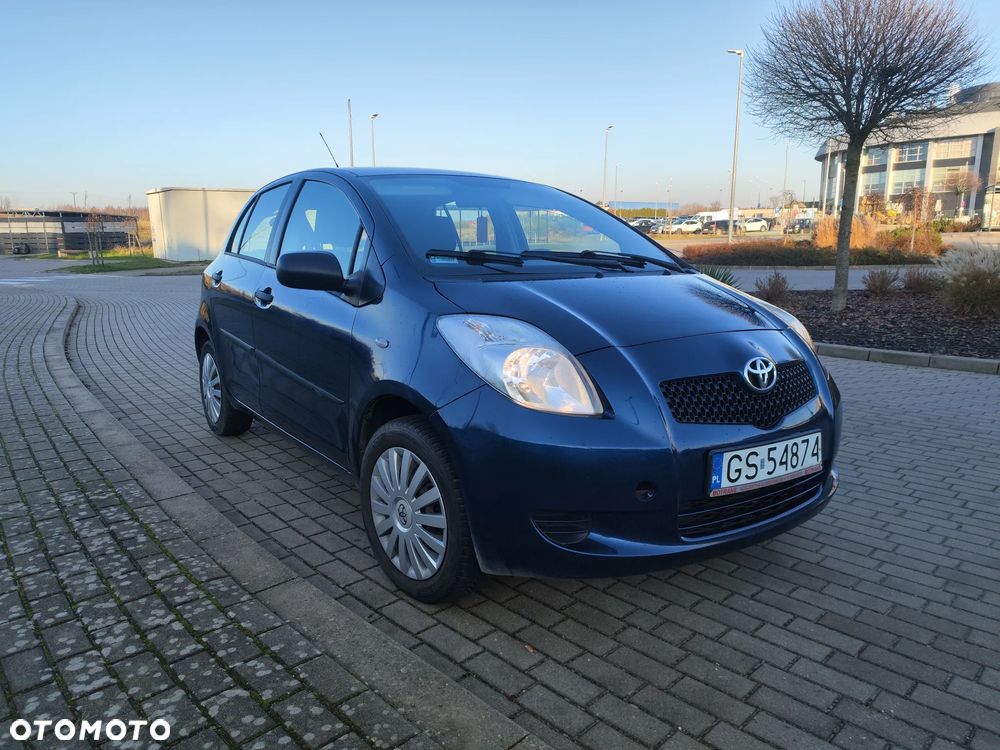 Toyota Yaris 1.3 Luna Premium - 2