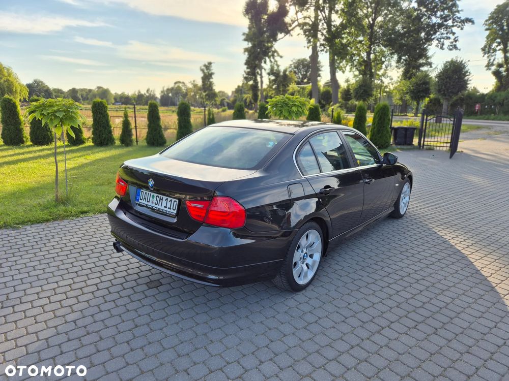 BMW Seria 3 325i Edition Sport - 28