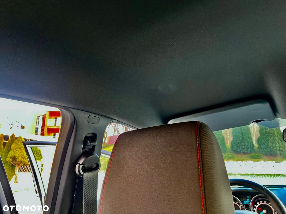 Ford Fiesta 1.0 EcoBoost S&S ST-LINE - 23