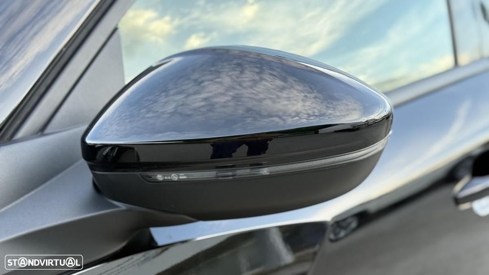 Peugeot e-2008 50 kWh Active Pack - 29