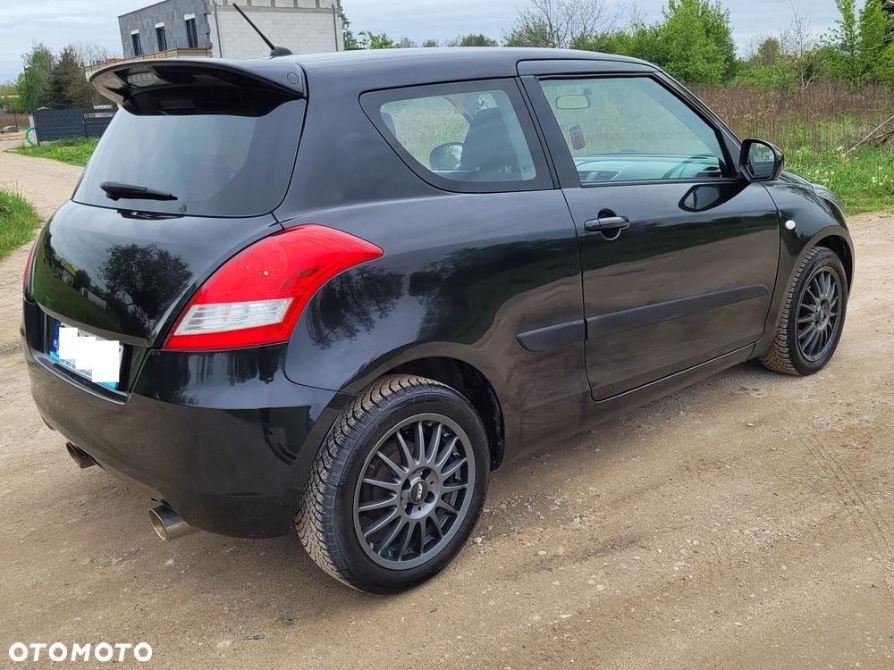 Suzuki Swift 1.2 Premium - 4