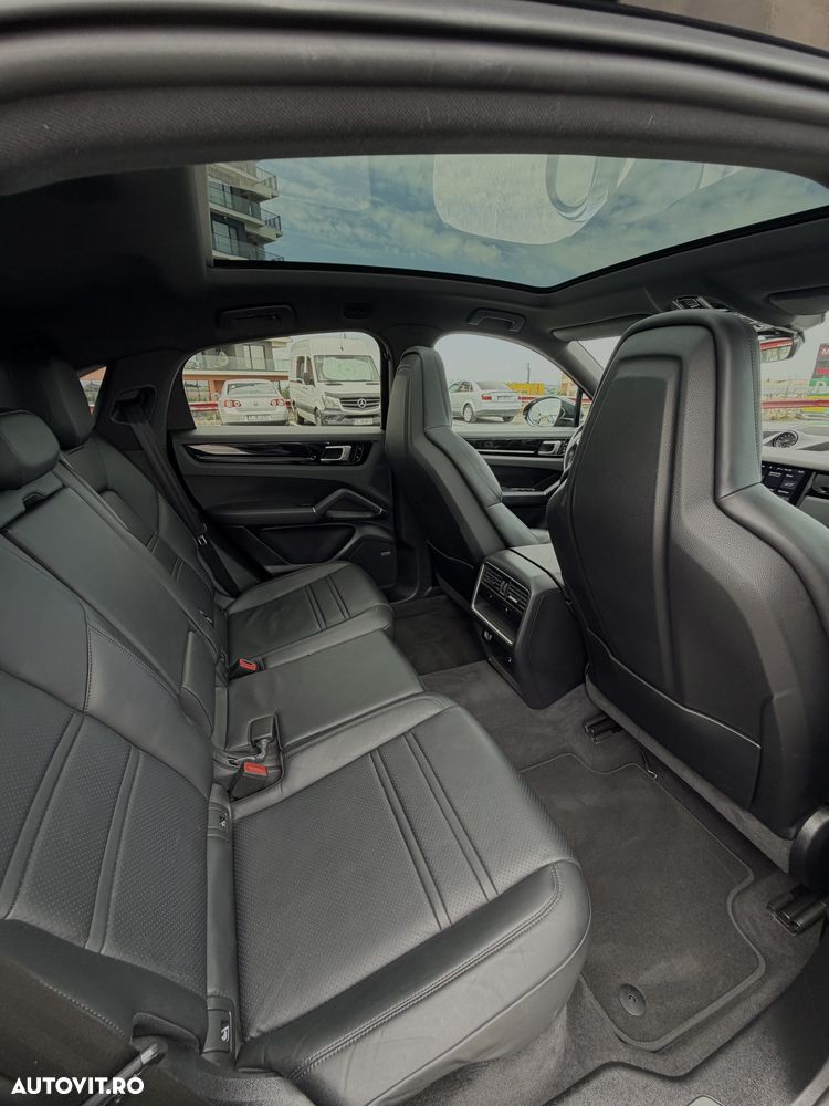 Porsche Cayenne Coupe Tiptronic S - 8